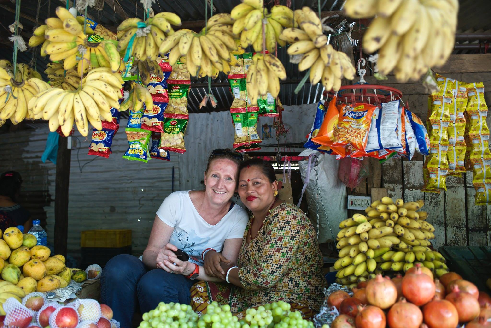 NEPAL aiutop vendita frutta 